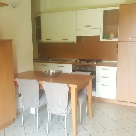 Apartment Rose's Garden - Zona Tranquilla - Vicino Torino