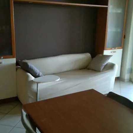 Rose's Garden - Zona Tranquilla - Vicino Torino Apartment *