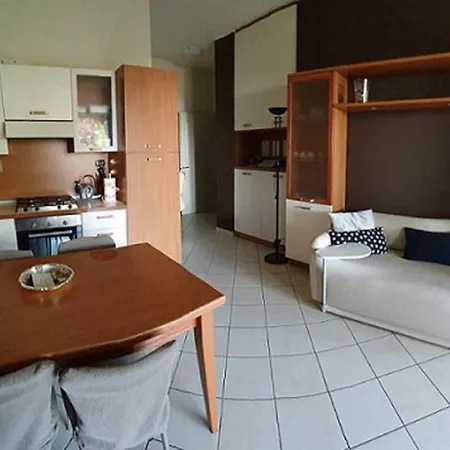 Rose's Garden - Zona Tranquilla - Vicino Torino Apartamento